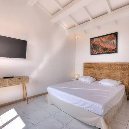 Vila Les Issambres, 5 Pieces, 8 Personnes - Fr-1-632-20 *
