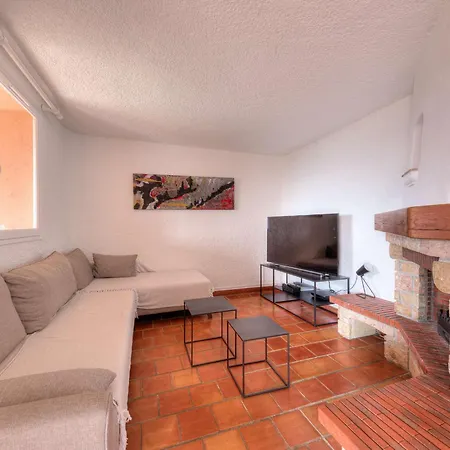 Vila Les Issambres, 5 Pieces, 8 Personnes - Fr-1-632-20 *